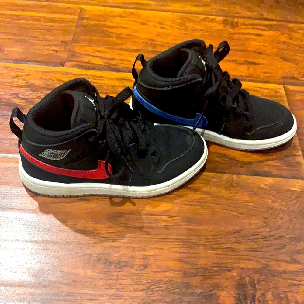 Toddler Nike Air Jordan’s Retro Size 11C